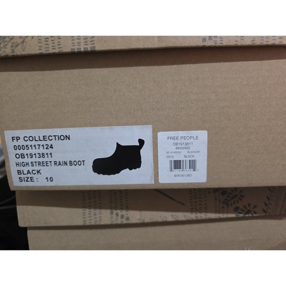 Free People High Street Black Ankle Rain Boots Size 10 Chunky Soles (NEVER USED) - Picture 10 of 10
